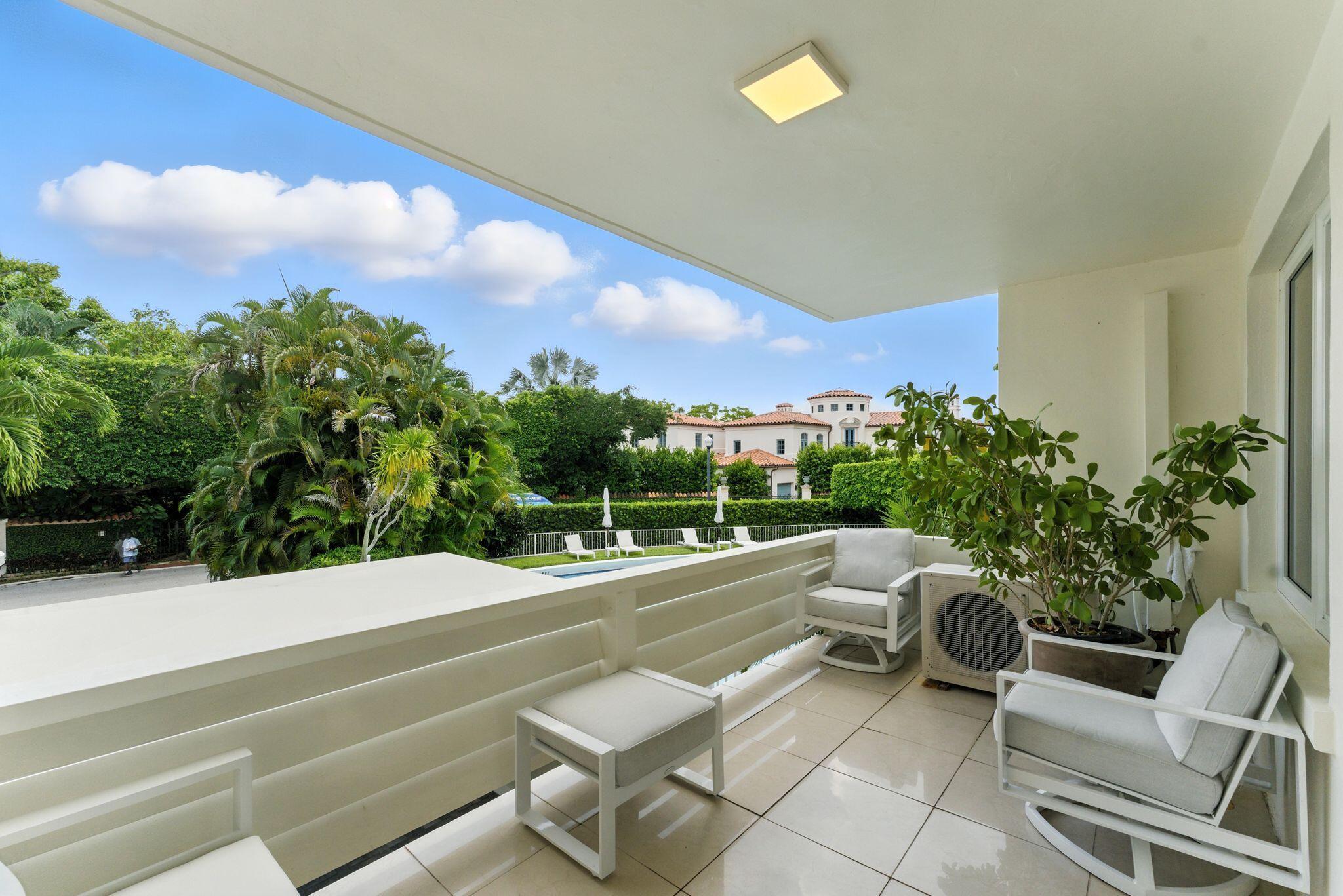 At the very top of the quiet 400 block of Worth Avenue, this one bedroom co-op apartment is the perfect solution for boaters at the Town Docks or for anyone tired of driving home to Wellington or Hobe Sound after dinner. Great place to hang out and meet friends after golf, tennis or shopping.Offered very nicely furnished. The living room and bedroom face south on to Worth Avenue and the good-sized balcony looks over the pool and hedges to the beautiful 1920's Mediterranean homes on the lake. Bathroom was recently renovated. Kitchen literally never used. All ready for you to move in and enjoy the season!(note: 455 Worth has successfully passed its Milestone Inspection. All work is completed and there are no Special Assessments)