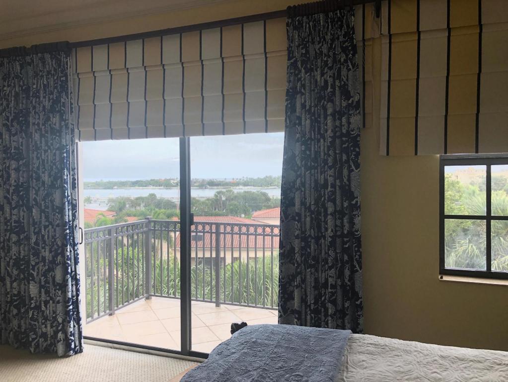 CASA DEL SOL OF TEQUESTA - Residential Lease