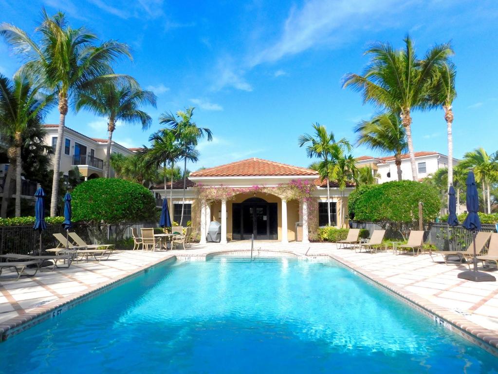 CASA DEL SOL OF TEQUESTA - Residential Lease