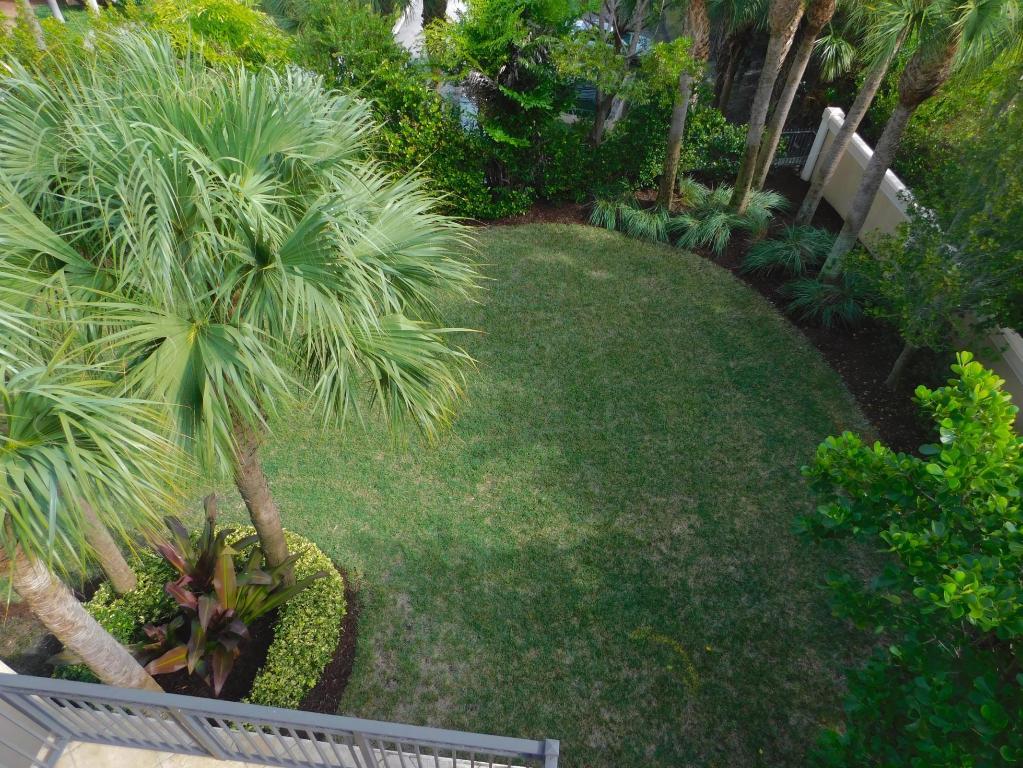 CASA DEL SOL OF TEQUESTA - Residential Lease