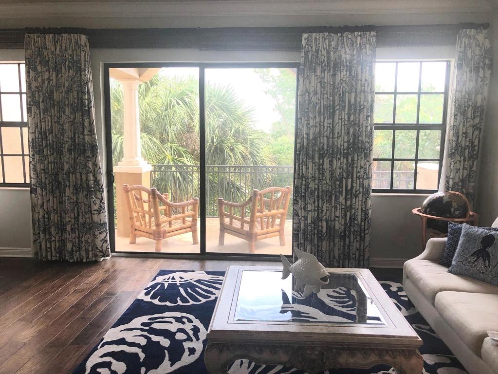 CASA DEL SOL OF TEQUESTA - Residential Lease