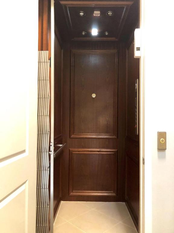 CASA DEL SOL OF TEQUESTA - Residential Lease