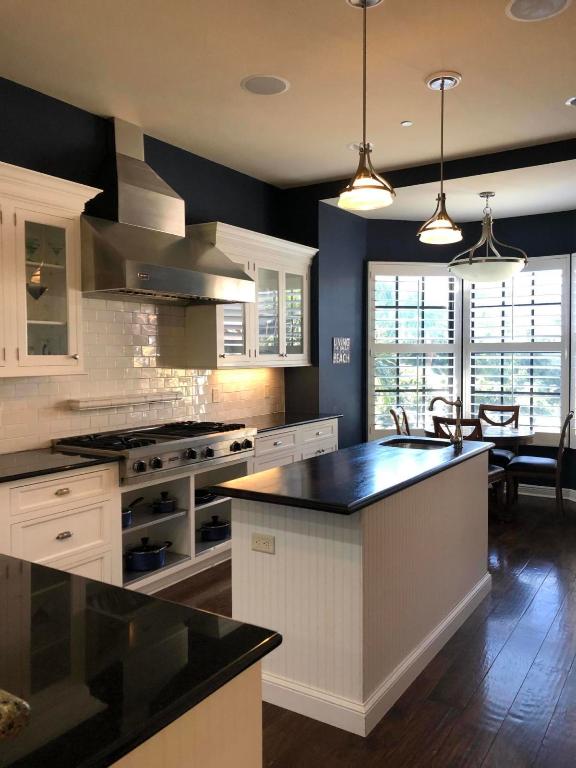 CASA DEL SOL OF TEQUESTA - Residential Lease