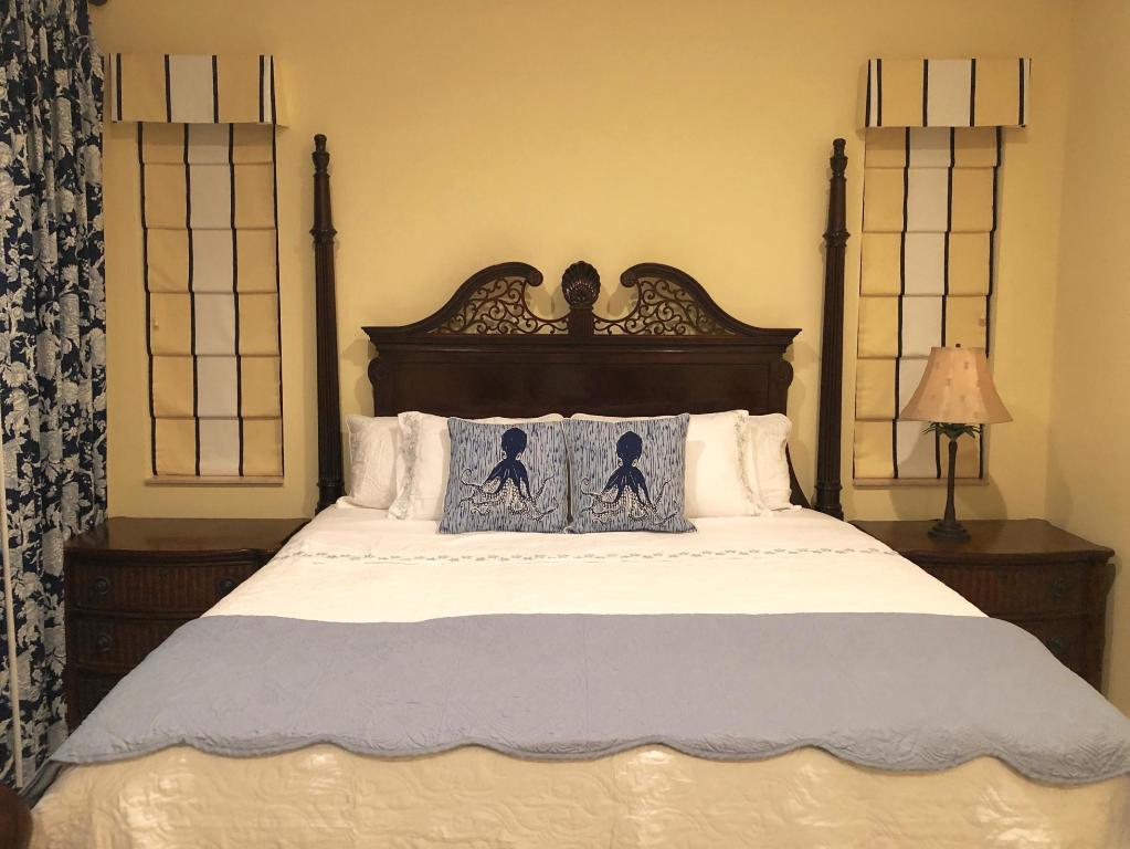 CASA DEL SOL OF TEQUESTA - Residential Lease