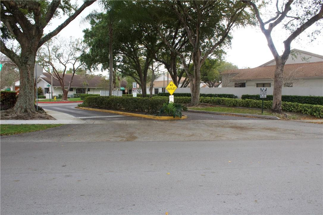 ALPINE WOODS OF JACARANDA - Residential