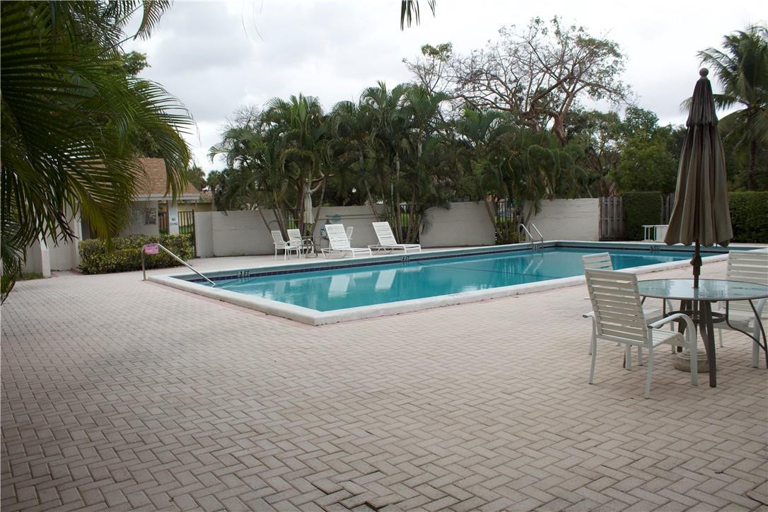 ALPINE WOODS OF JACARANDA - Residential