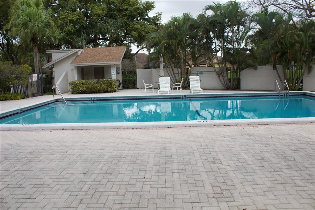 ALPINE WOODS OF JACARANDA - Residential