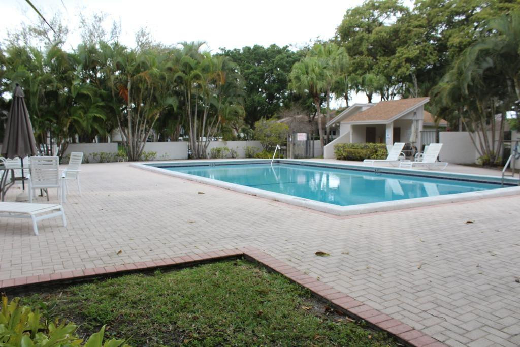 ALPINE WOODS OF JACARANDA - Residential