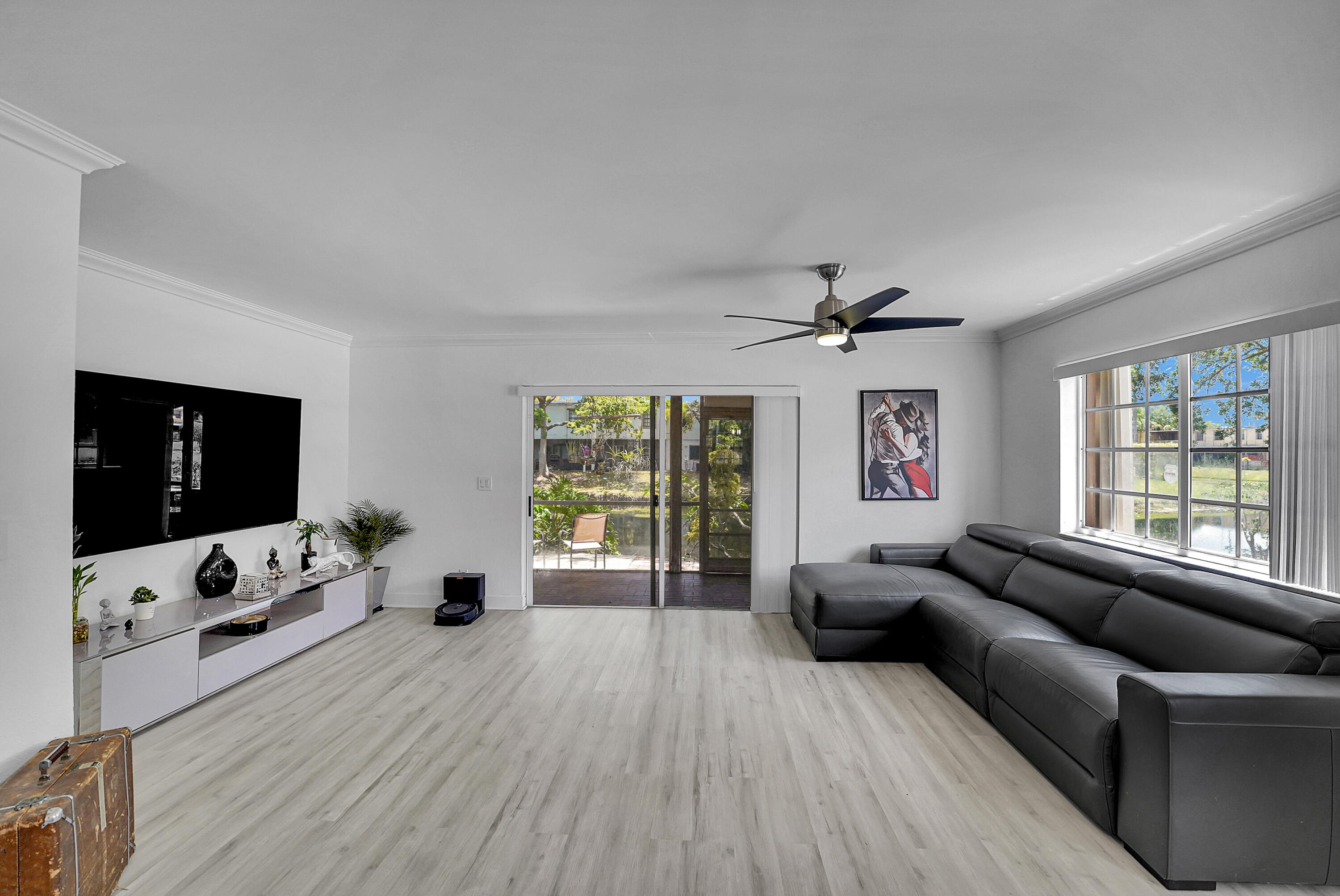 WELLEBY UNIT SEVEN - Residential