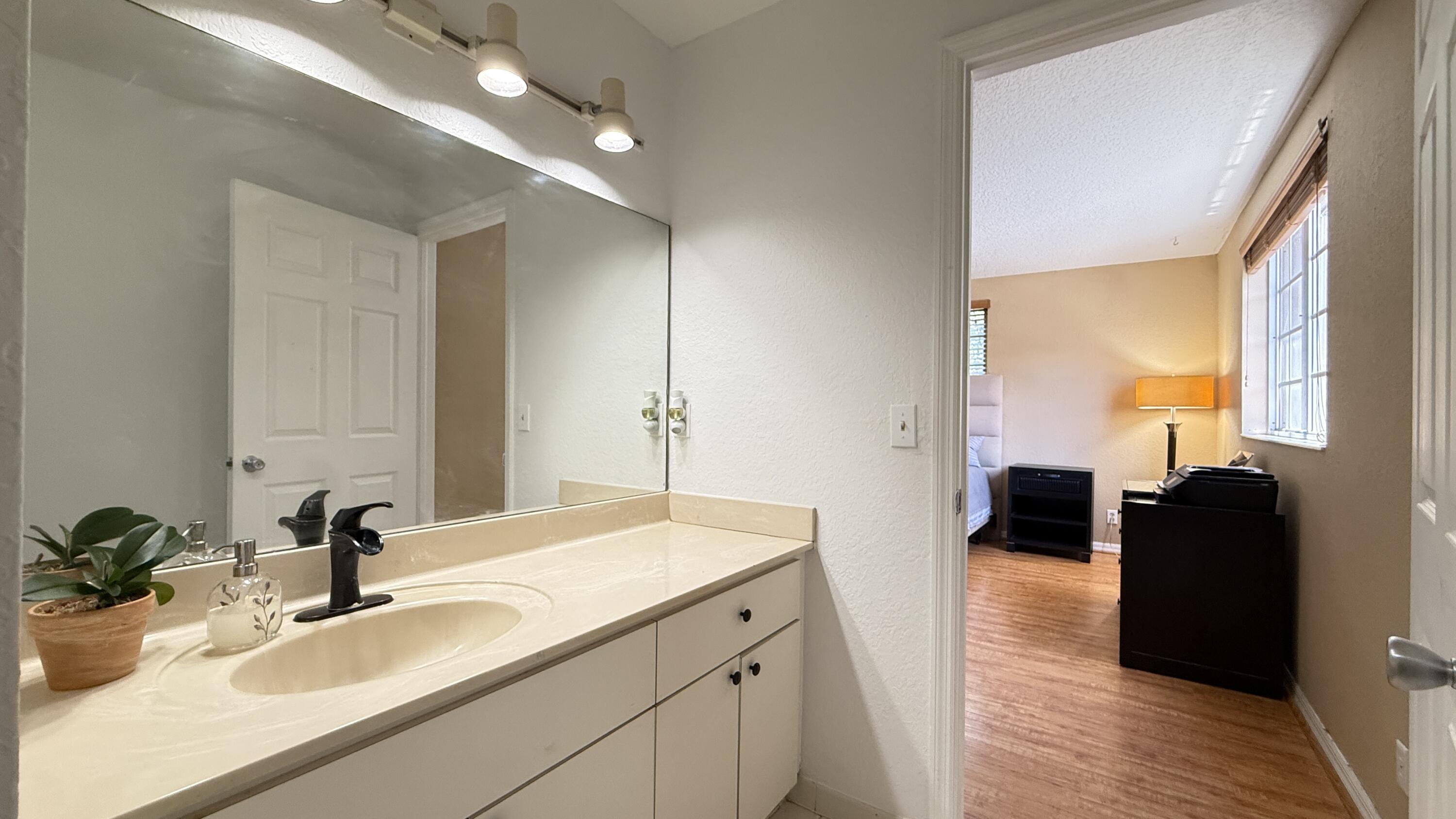 WELLEBY UNIT SEVEN - Residential