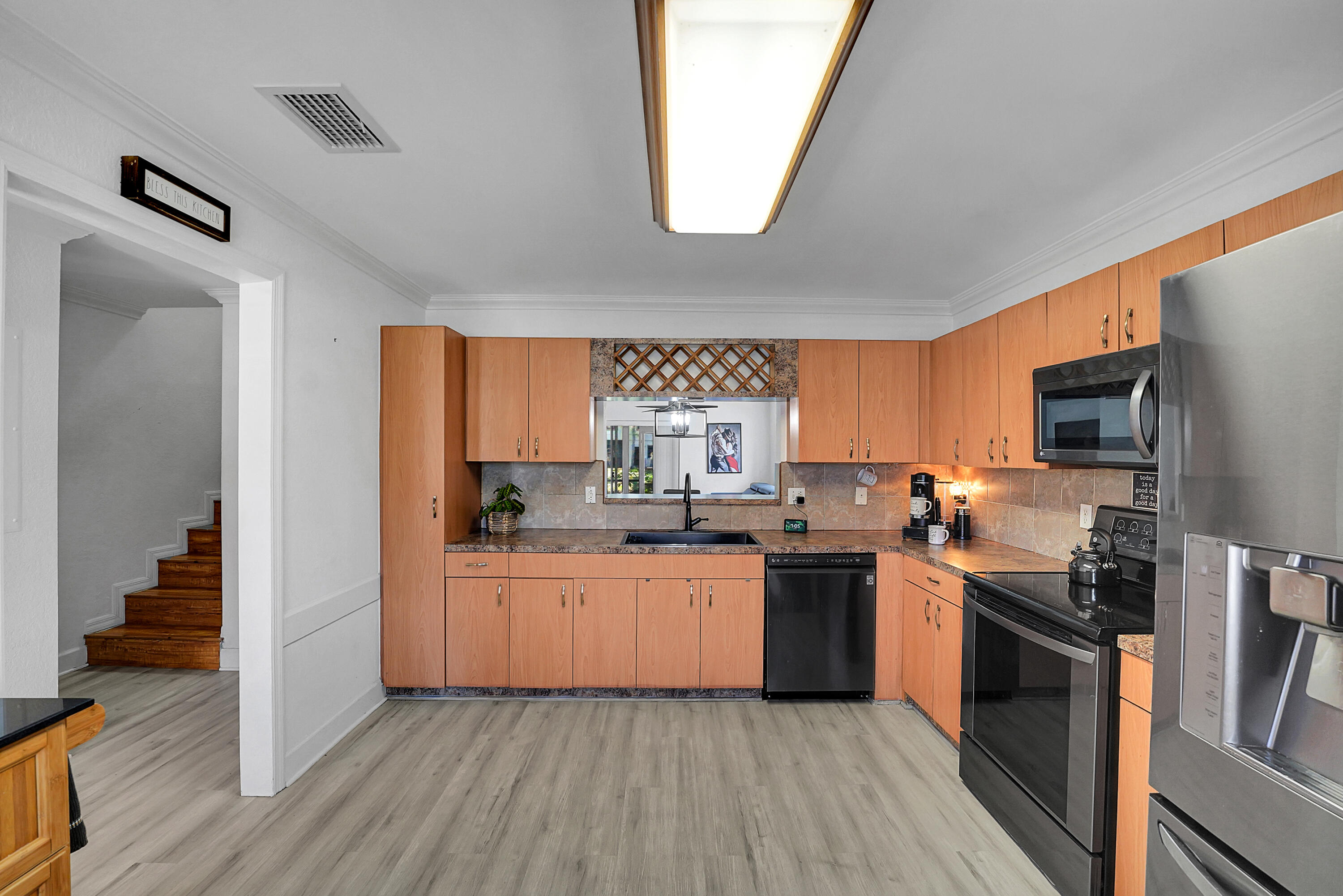 WELLEBY UNIT SEVEN - Residential