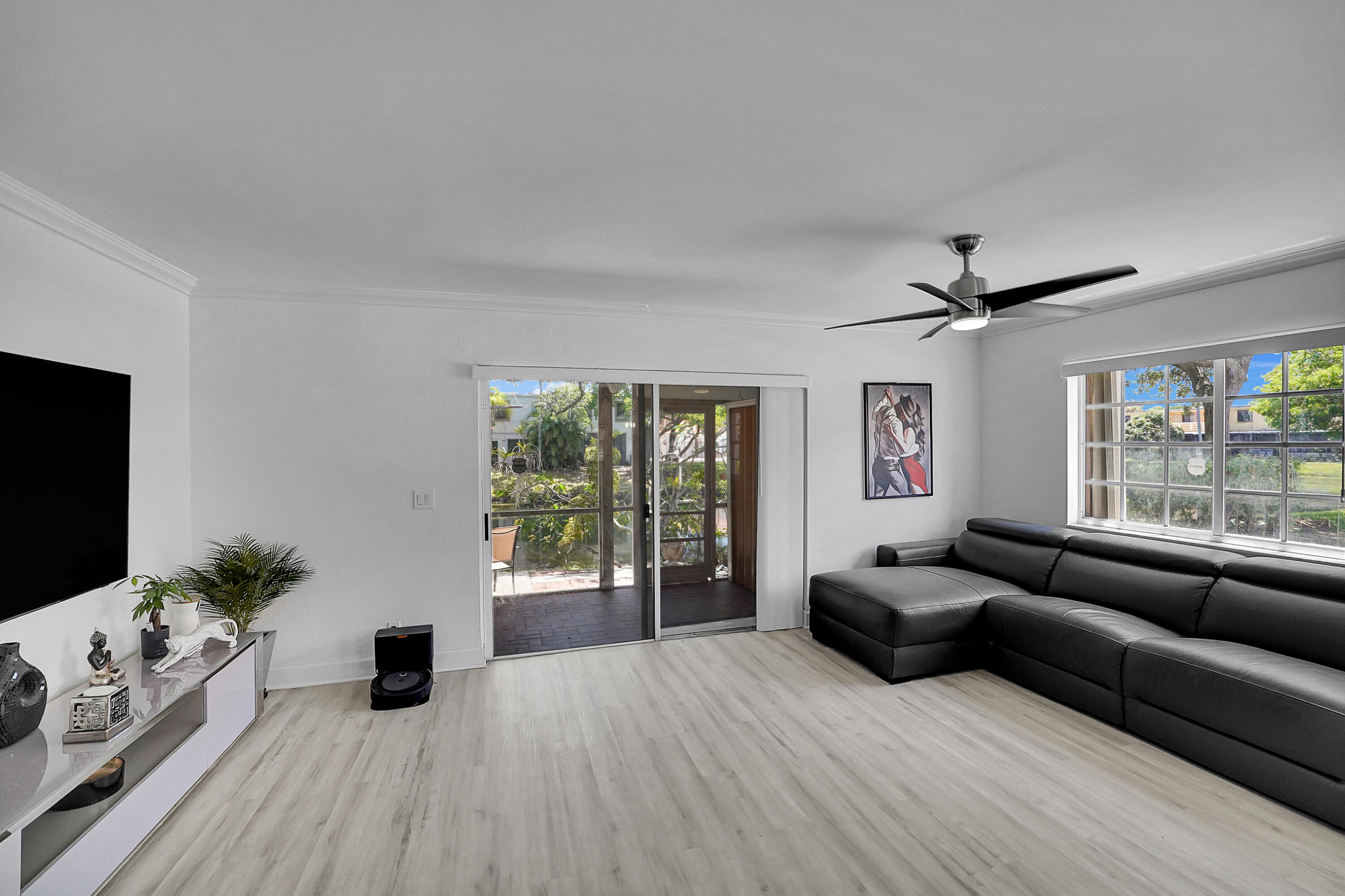 WELLEBY UNIT SEVEN - Residential