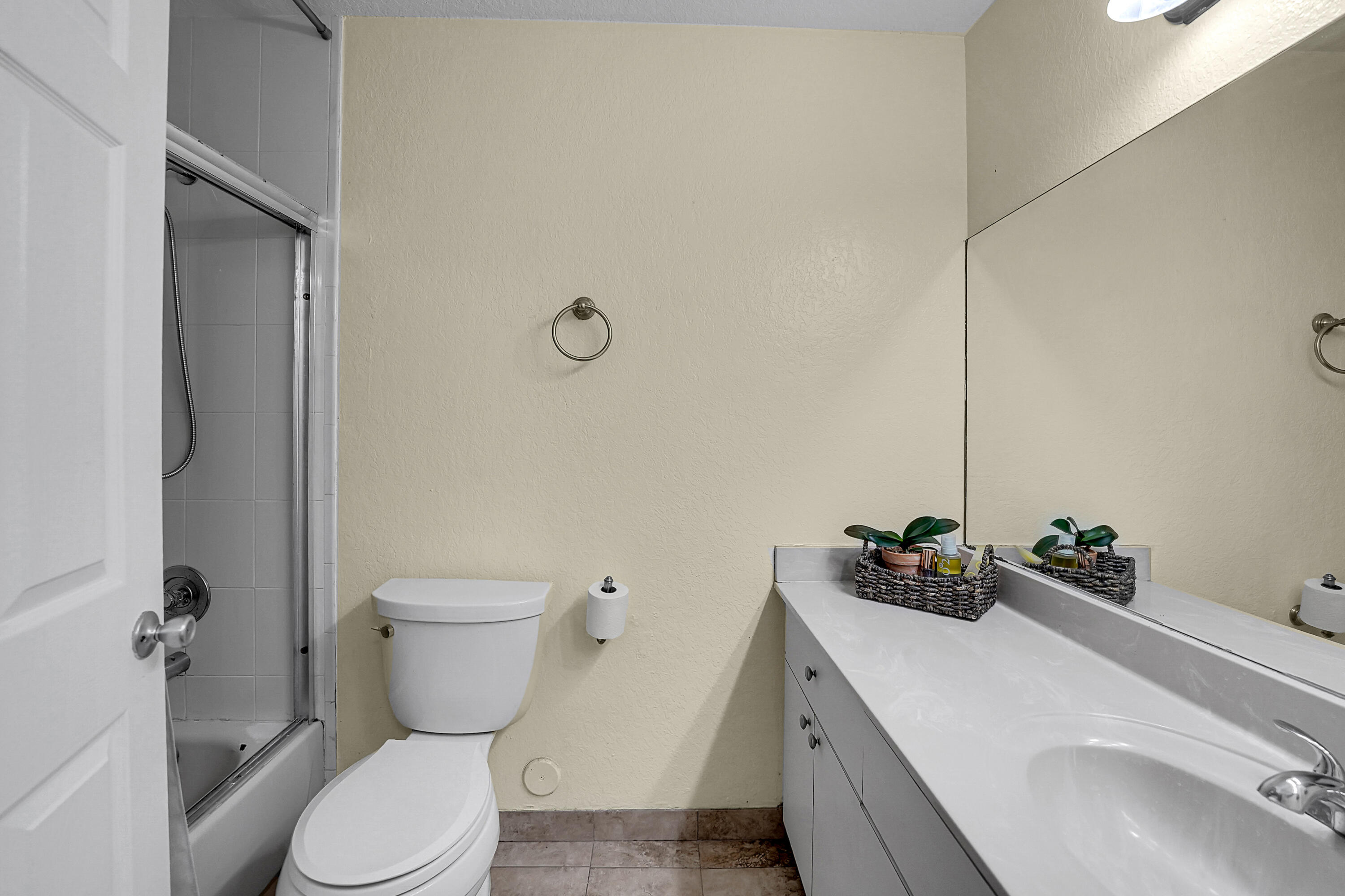 WELLEBY UNIT SEVEN - Residential