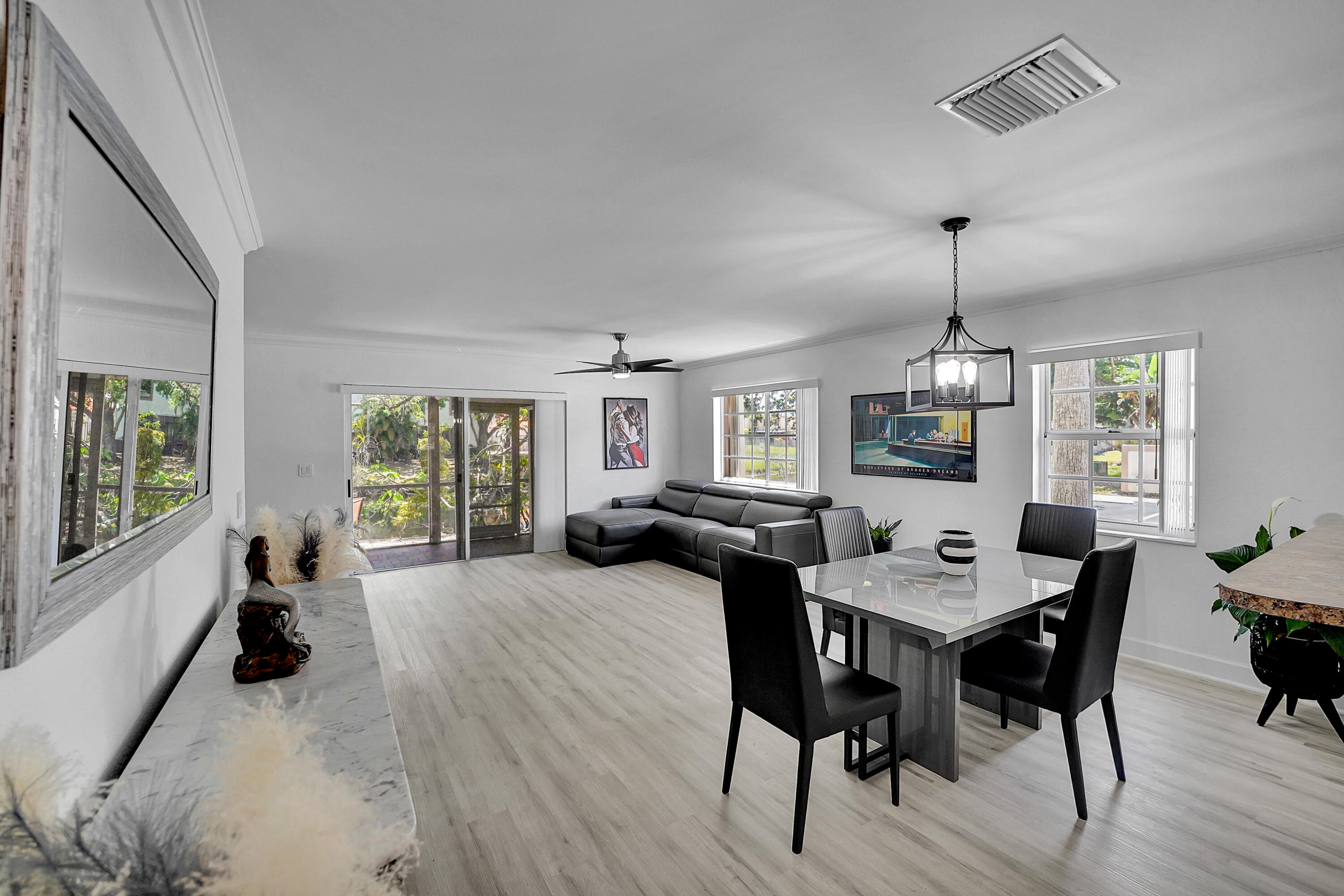 WELLEBY UNIT SEVEN - Residential