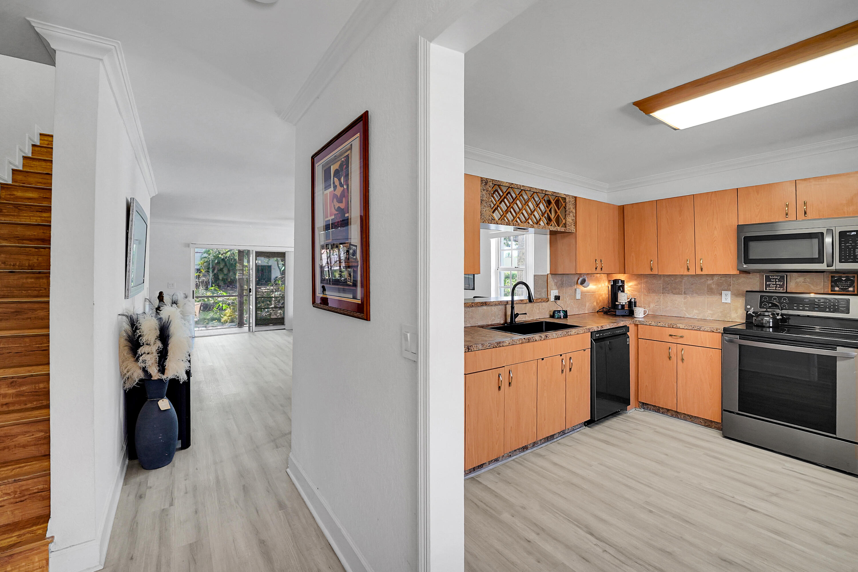 WELLEBY UNIT SEVEN - Residential