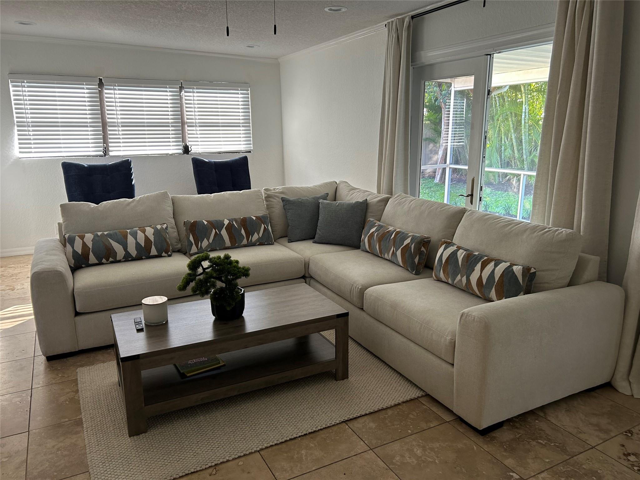 Venetian Isles 3rd Sec 47 - Residential Lease