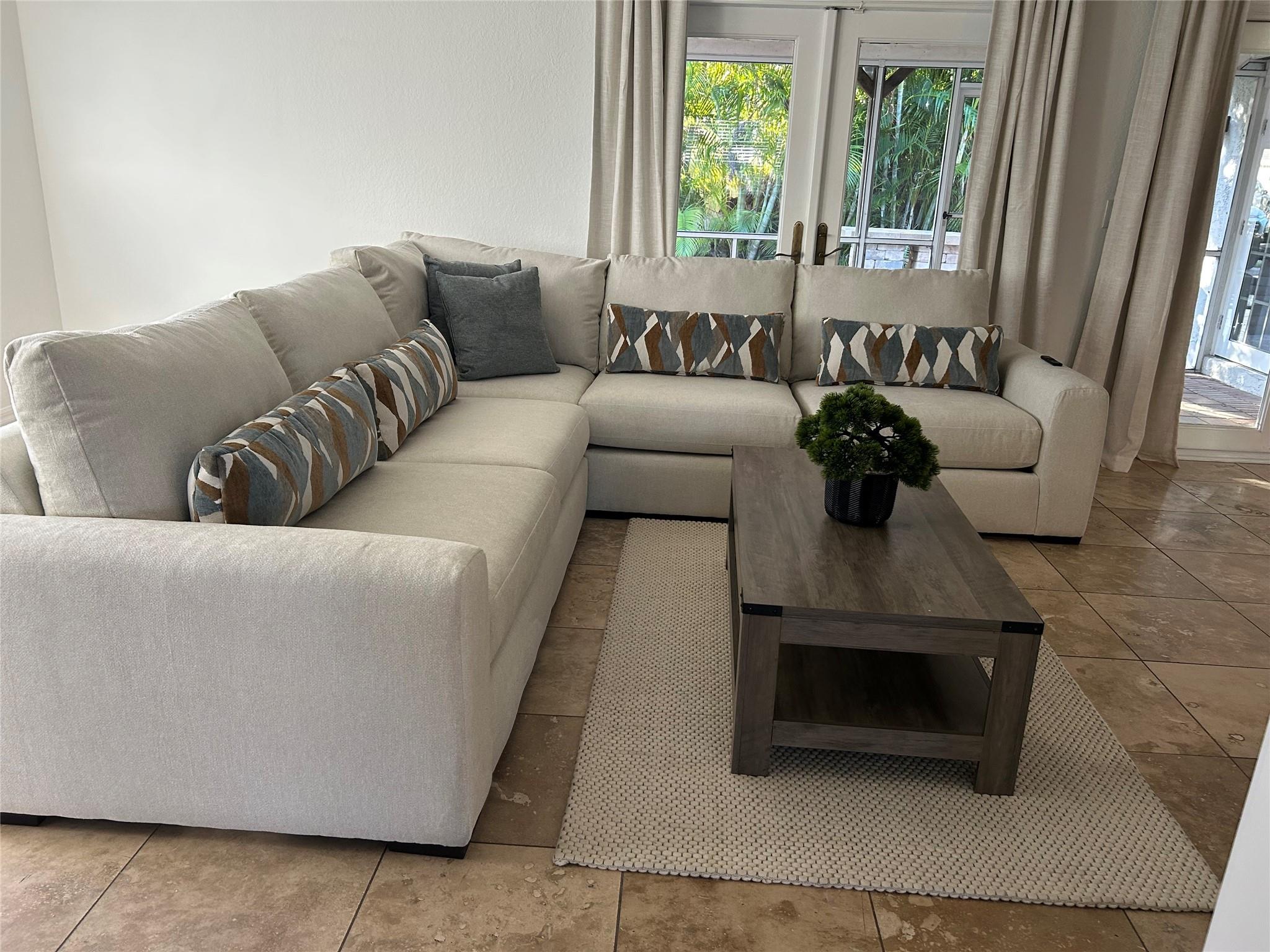 Venetian Isles 3rd Sec 47 - Residential Lease