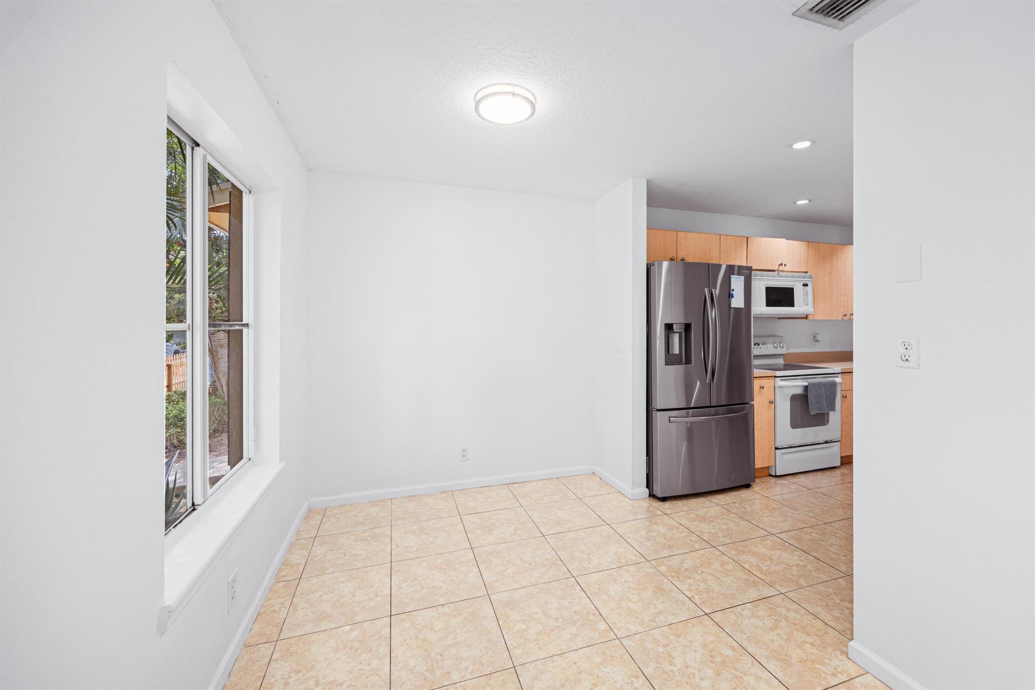 LYMAN VLG - Residential