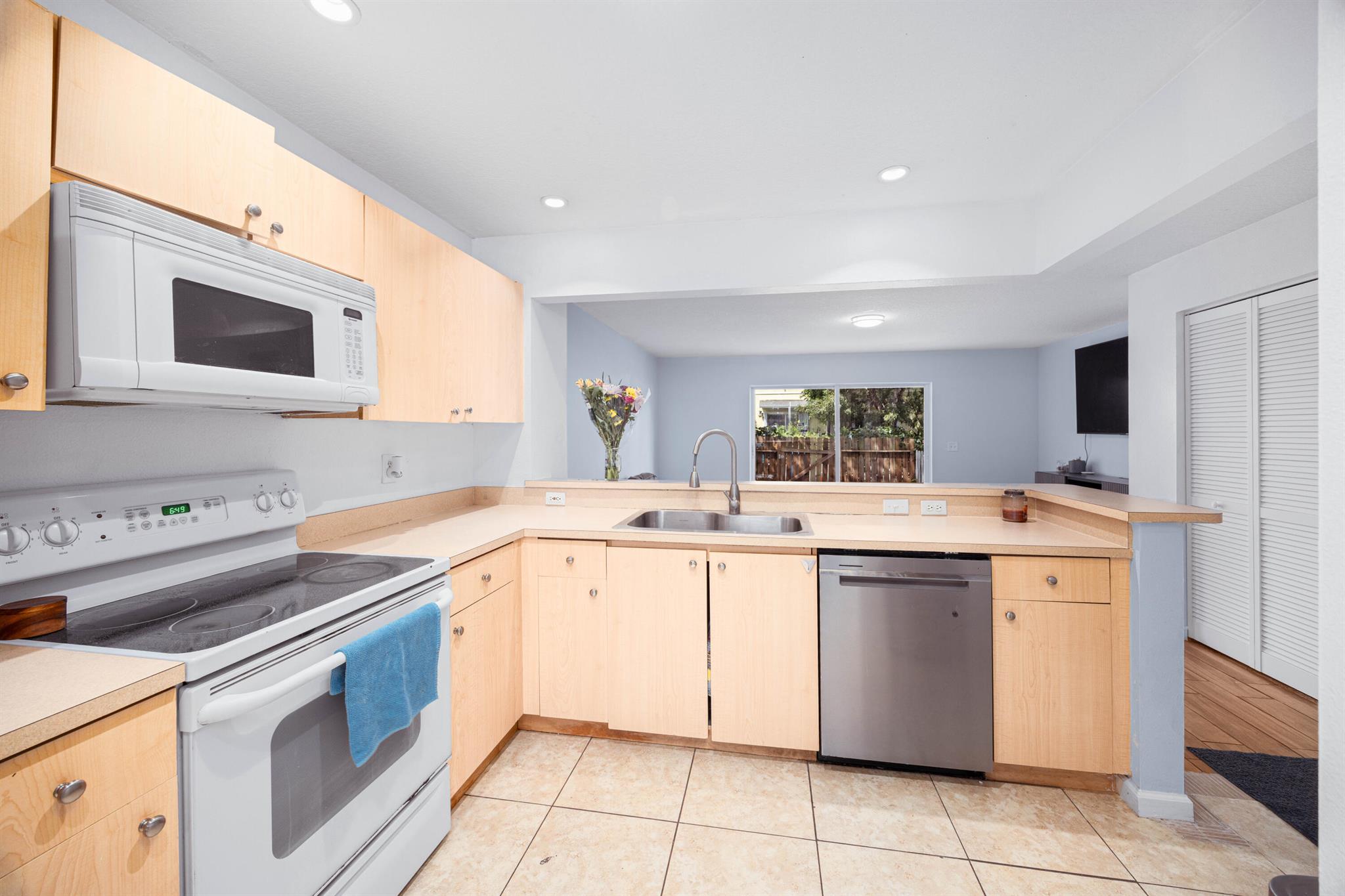 LYMAN VLG - Residential