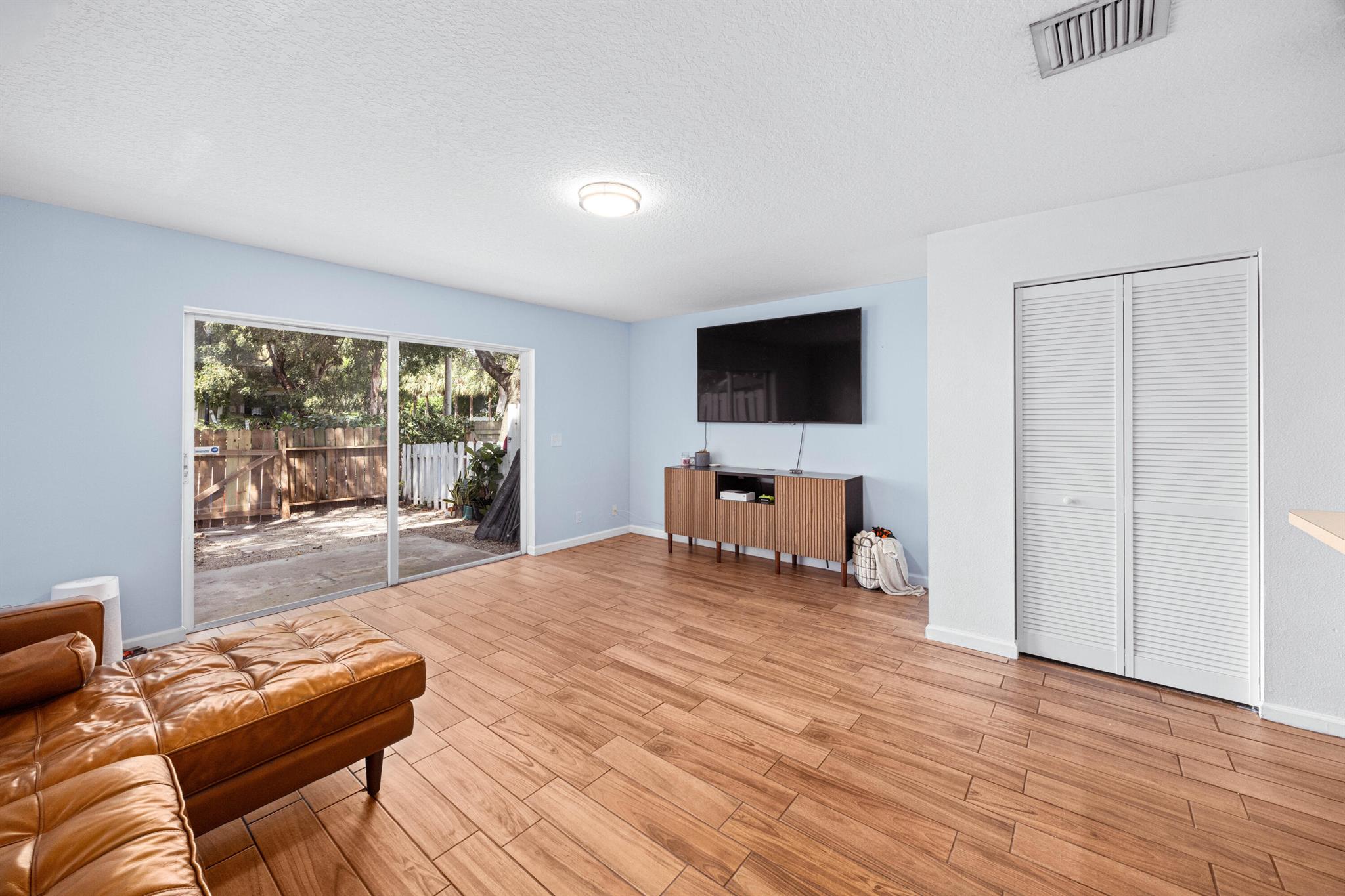 LYMAN VLG - Residential