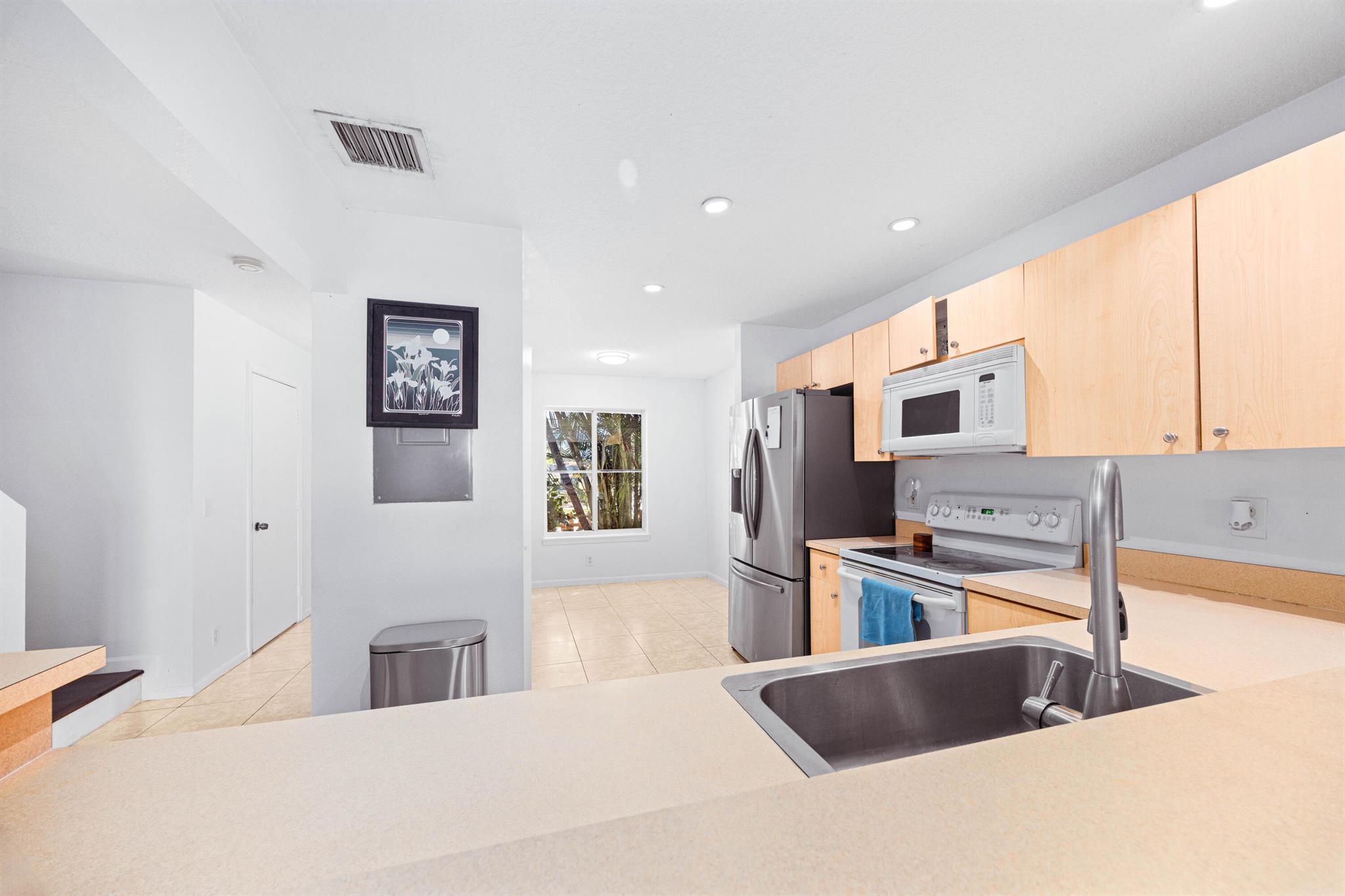 LYMAN VLG - Residential