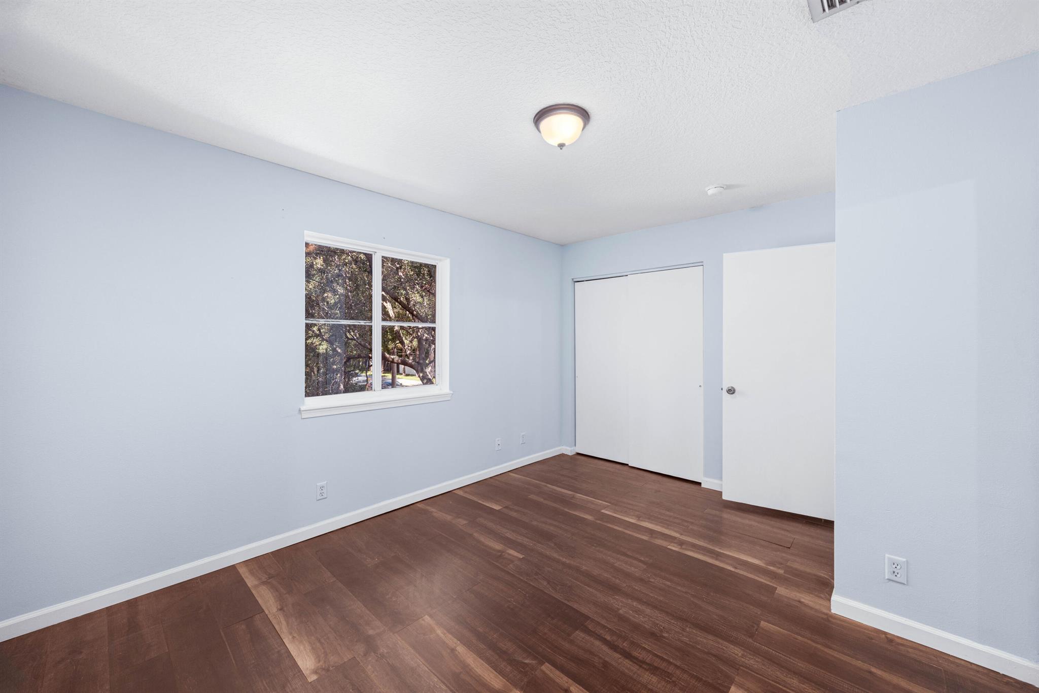 LYMAN VLG - Residential