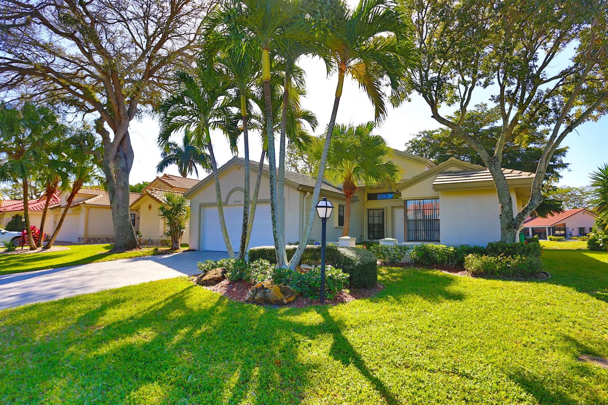 Windward Palm Beach - Residential