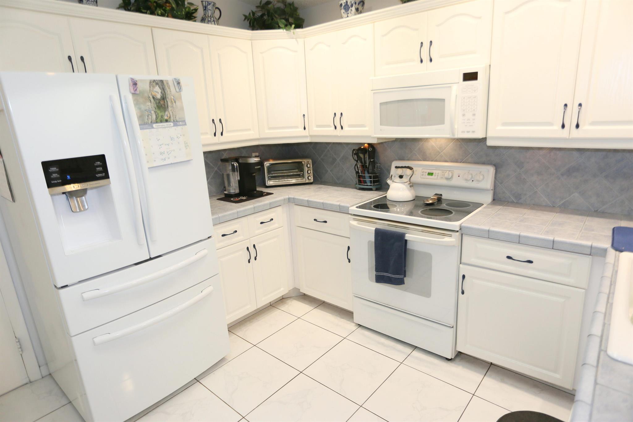 Windward Palm Beach - Residential