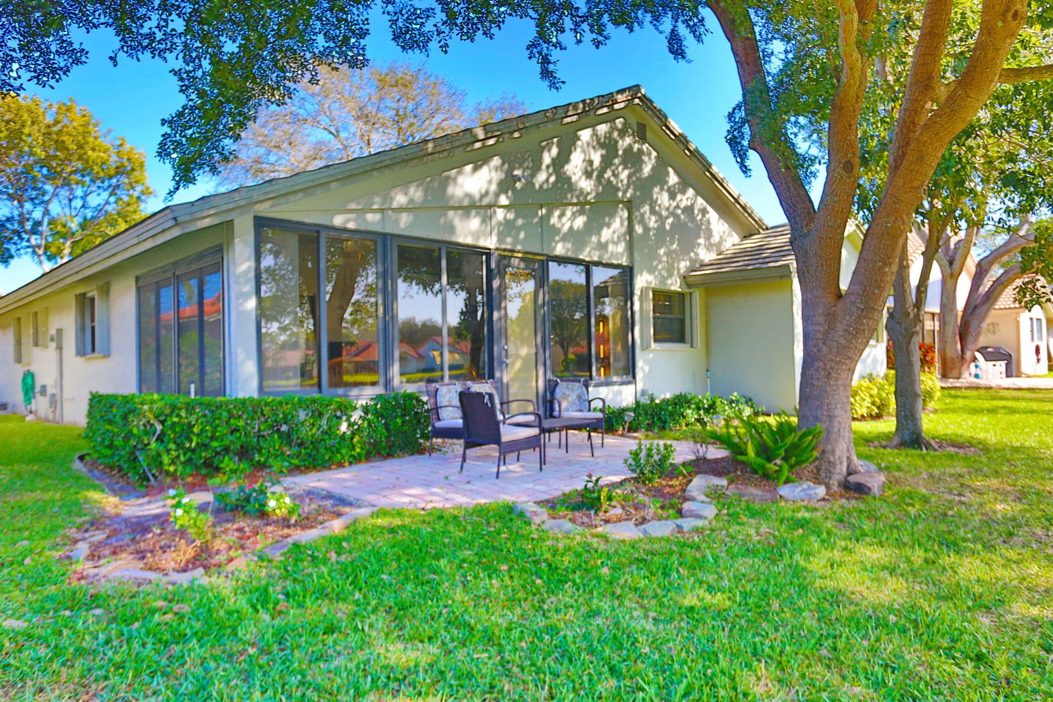 Windward Palm Beach - Residential