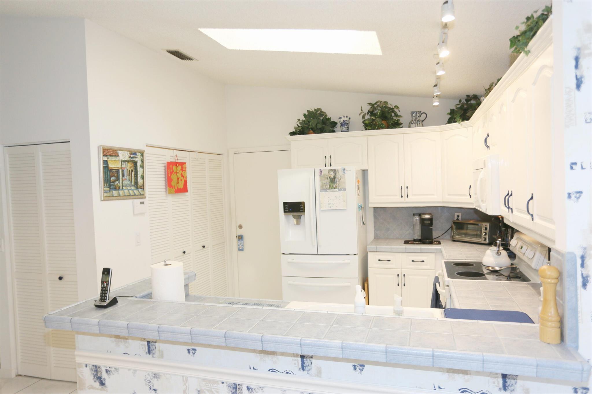 Windward Palm Beach - Residential