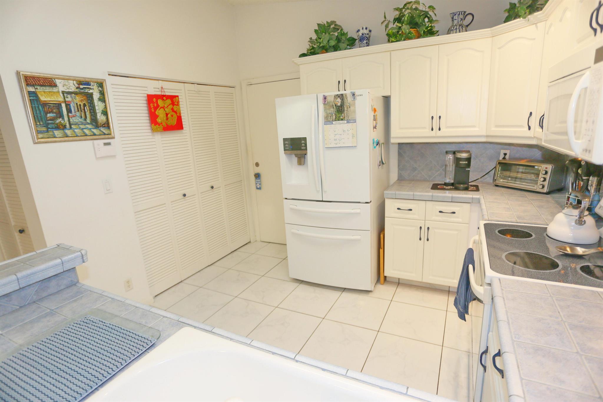 Windward Palm Beach - Residential