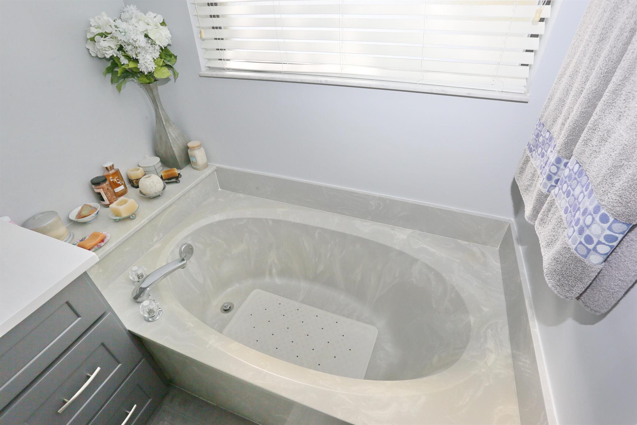 Windward Palm Beach - Residential