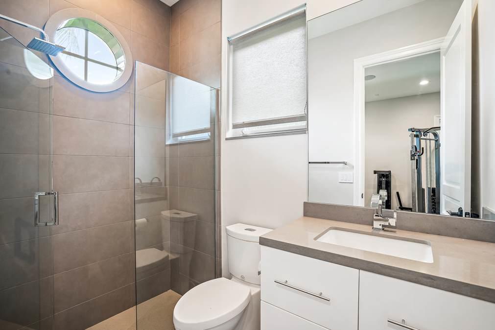 CAPTAINS KEY - Residential