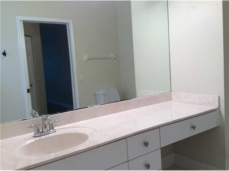 PARKWOOD IX 153-28 B - Residential Lease