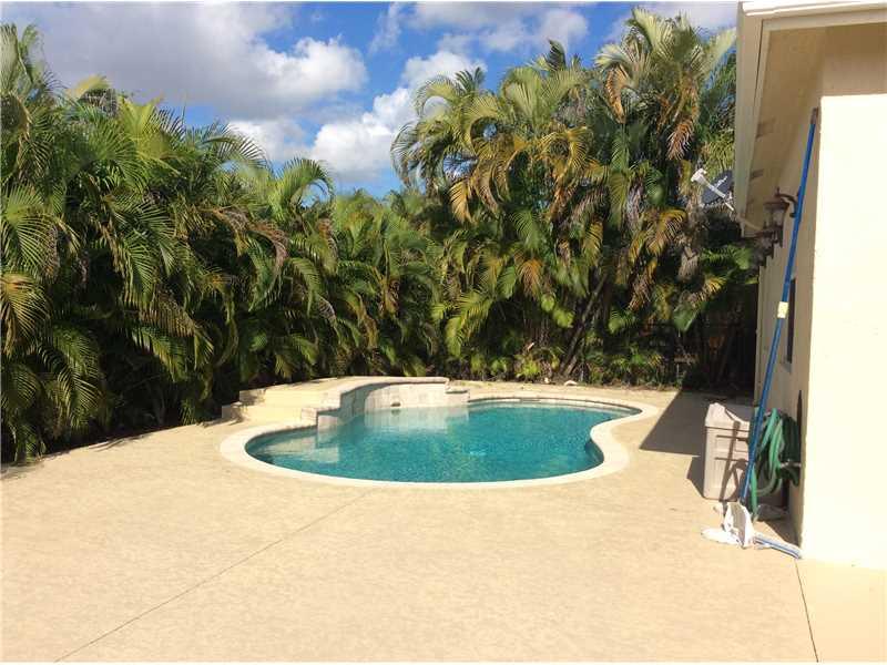 PARKWOOD IX 153-28 B - Residential Lease