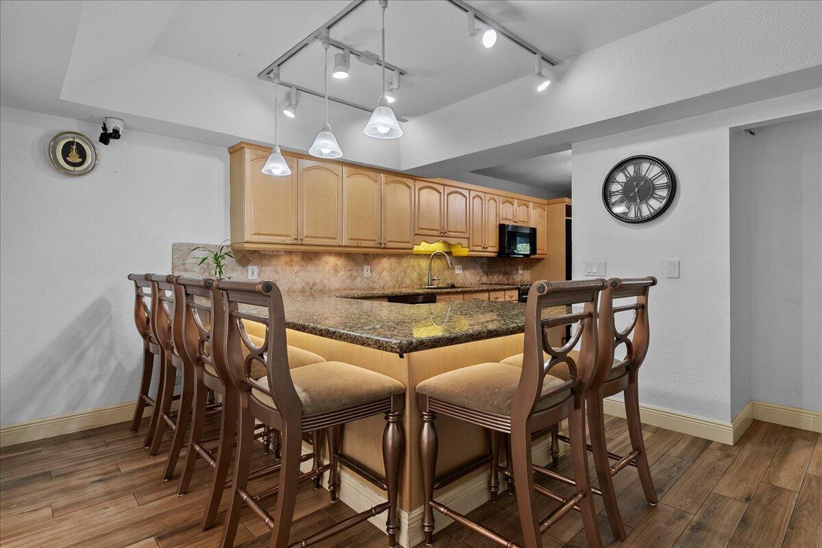 JOGGERS RUN - Residential