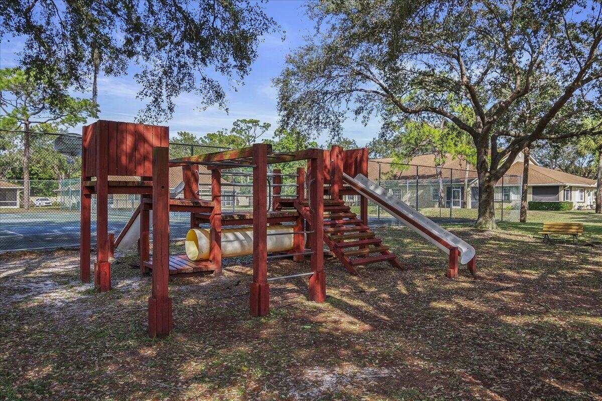 JOGGERS RUN - Residential