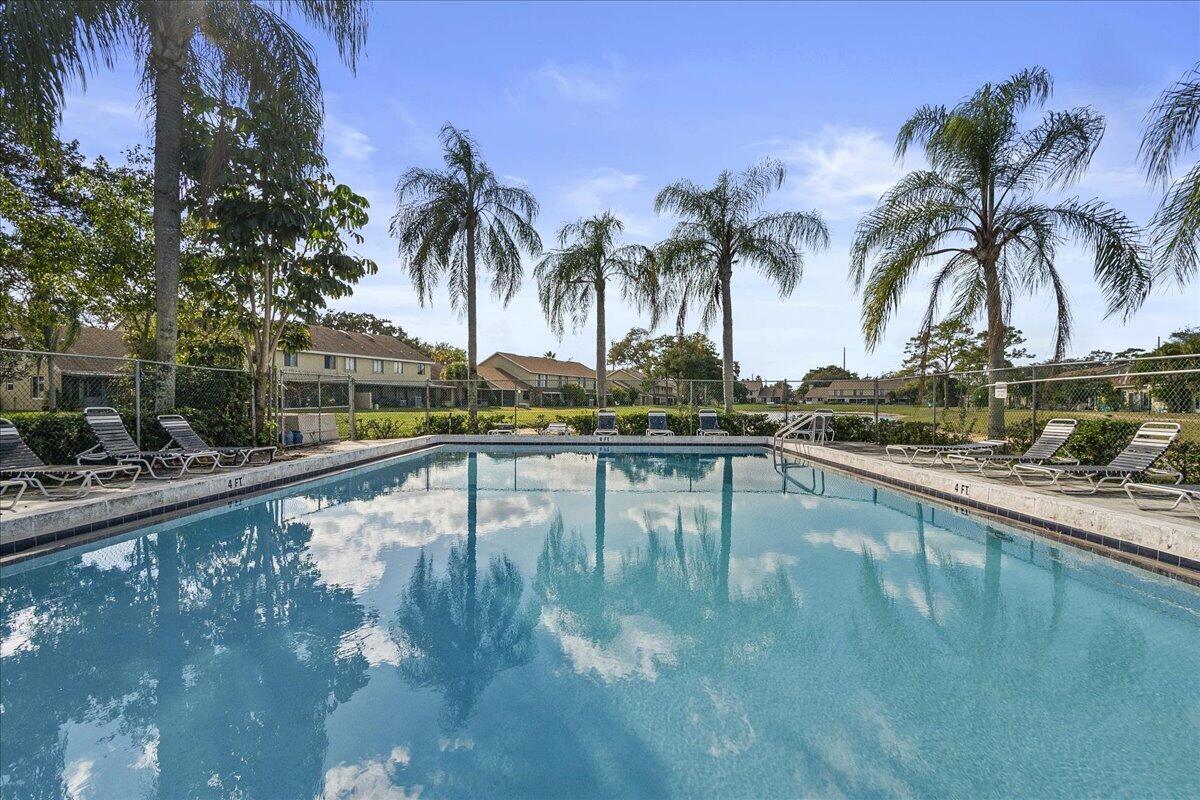 JOGGERS RUN - Residential