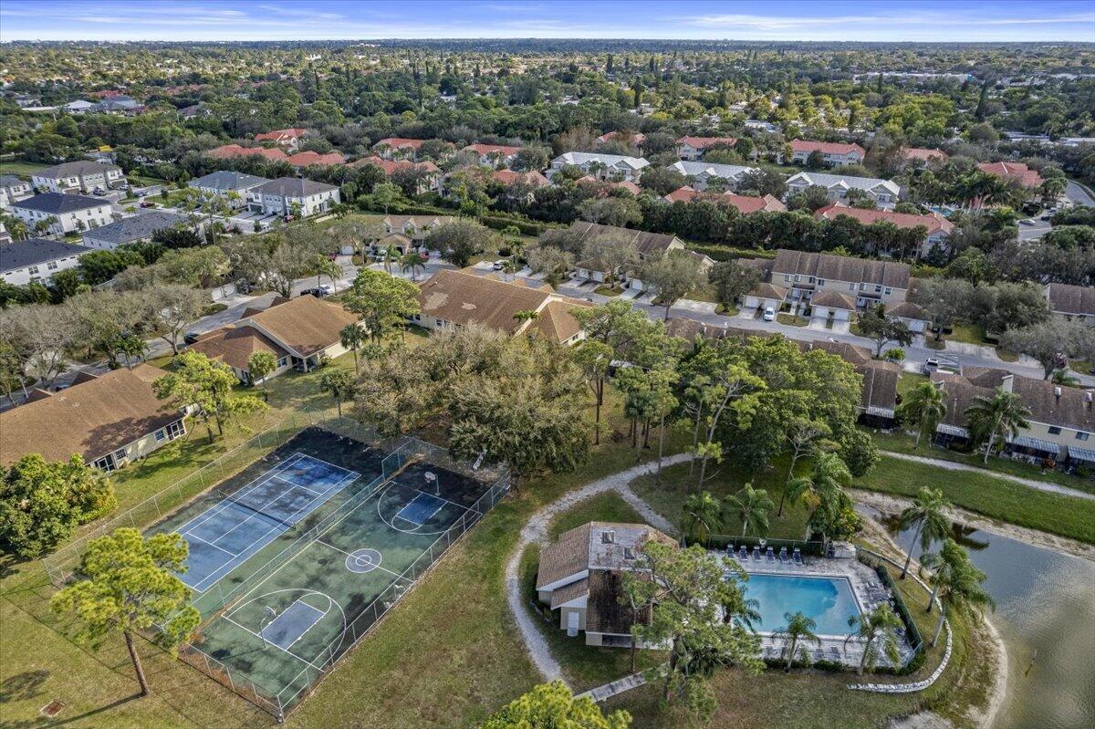 JOGGERS RUN - Residential