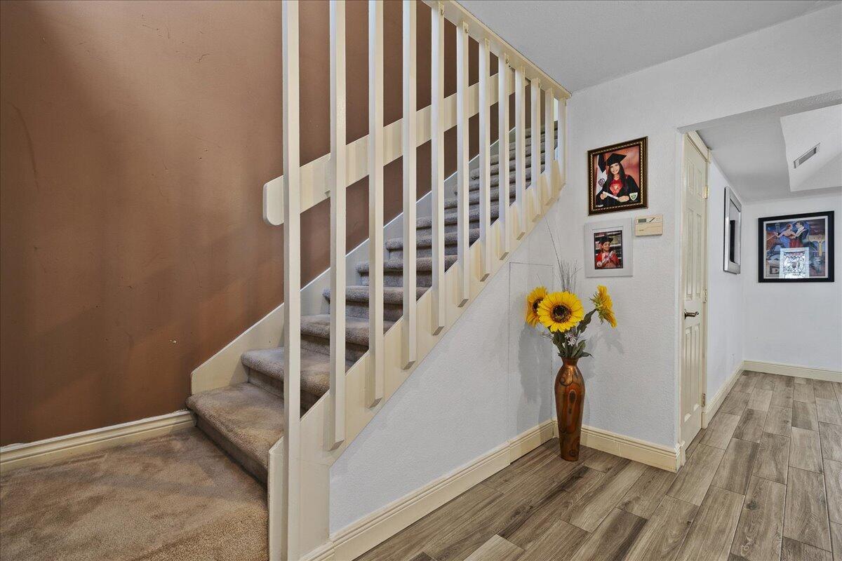 JOGGERS RUN - Residential