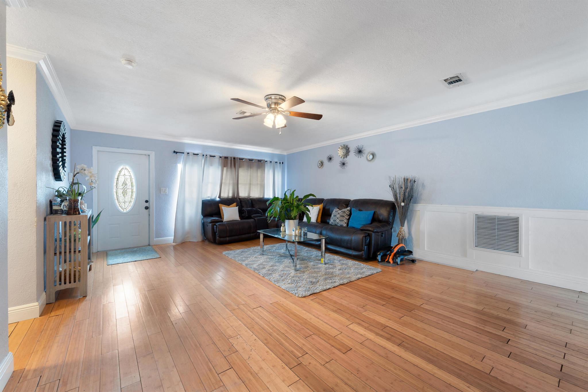 808 Wright Drive