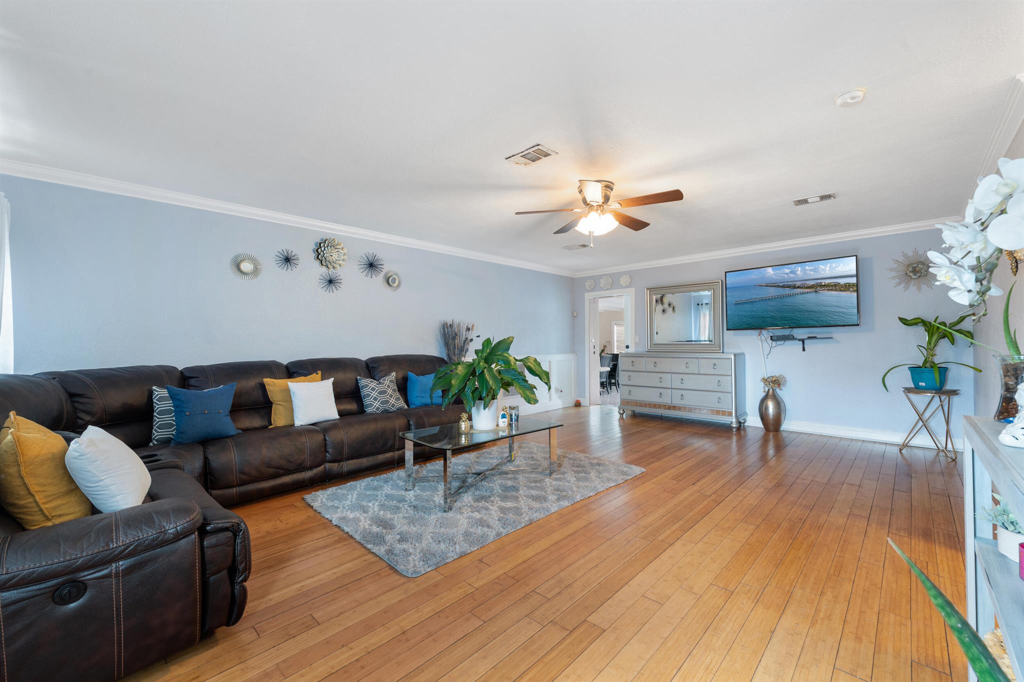 808 Wright Drive