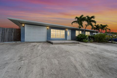 808 Wright Drive Lake Worth Beach FL 33461