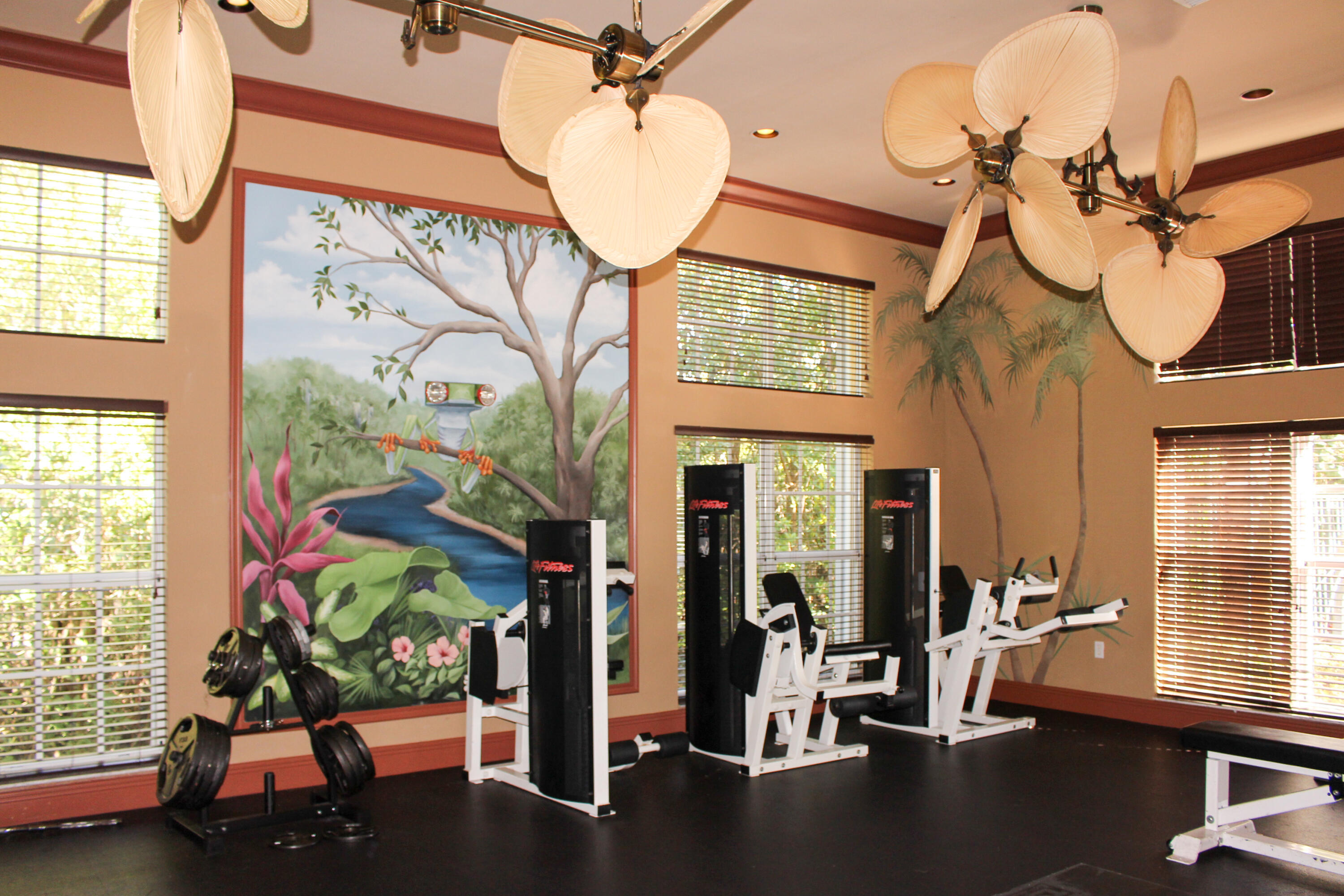 HYPOLUXOS MARINERS CAY CONDO - Residential