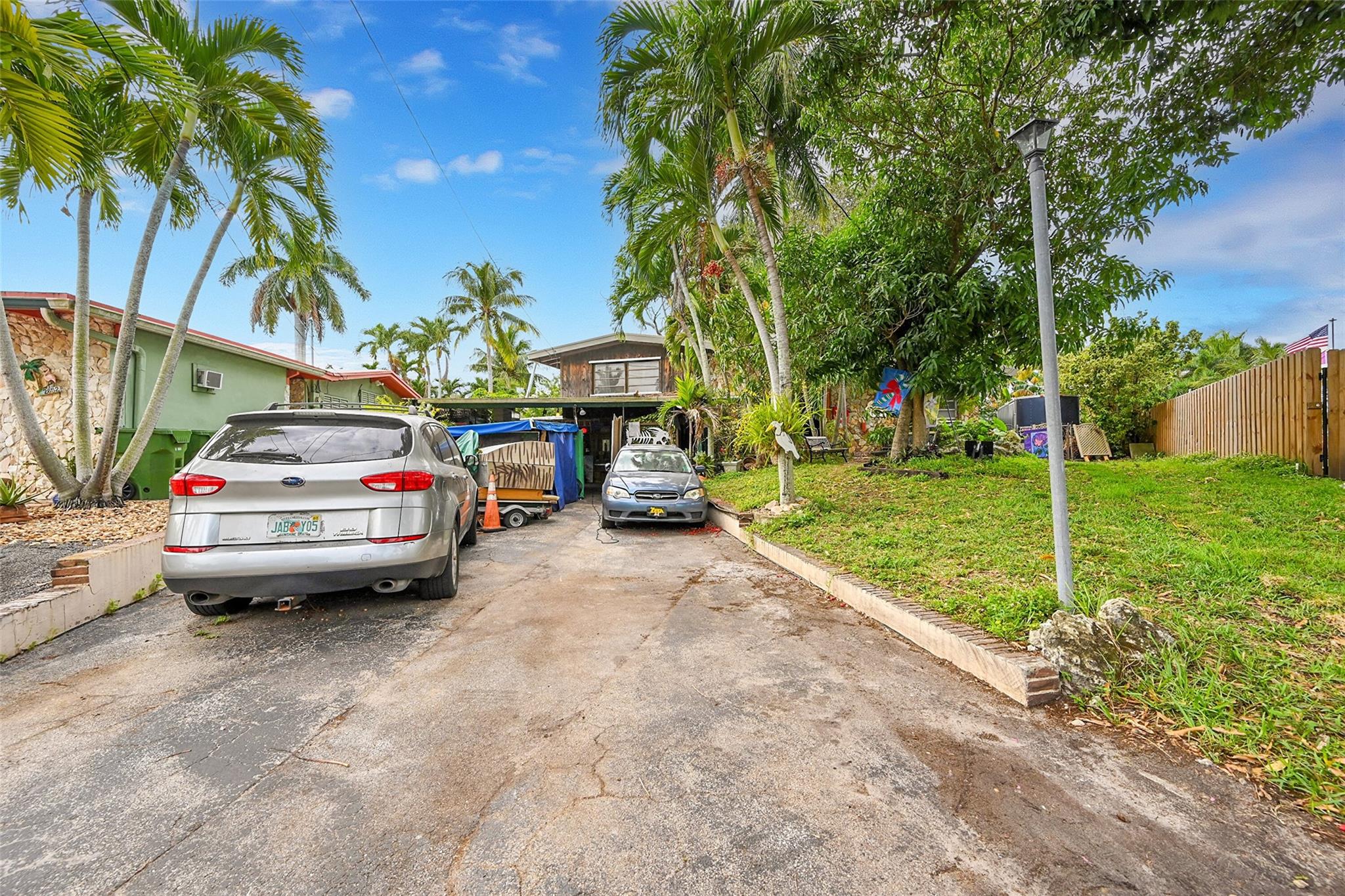 2655 Flamingo Ln