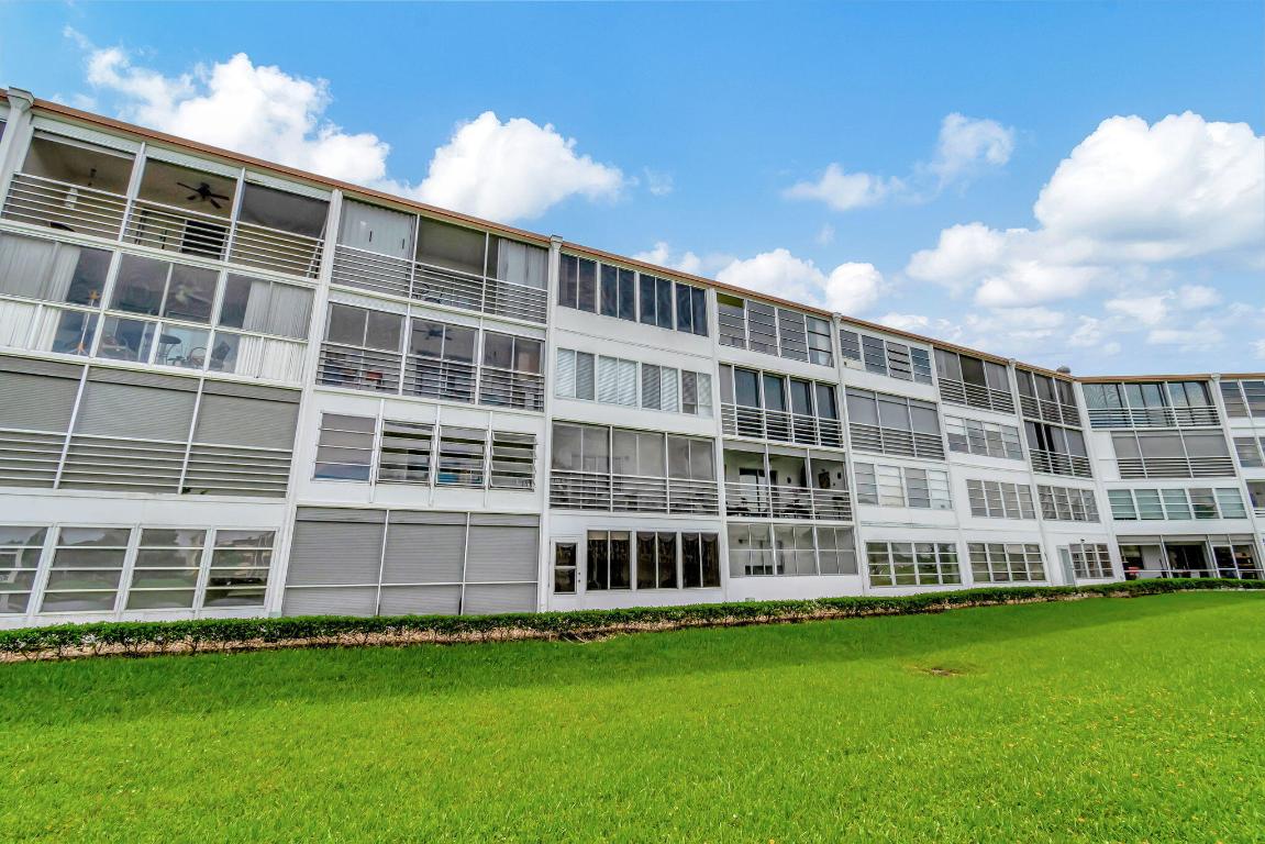 CENTURY VILLAGE - Residential Lease