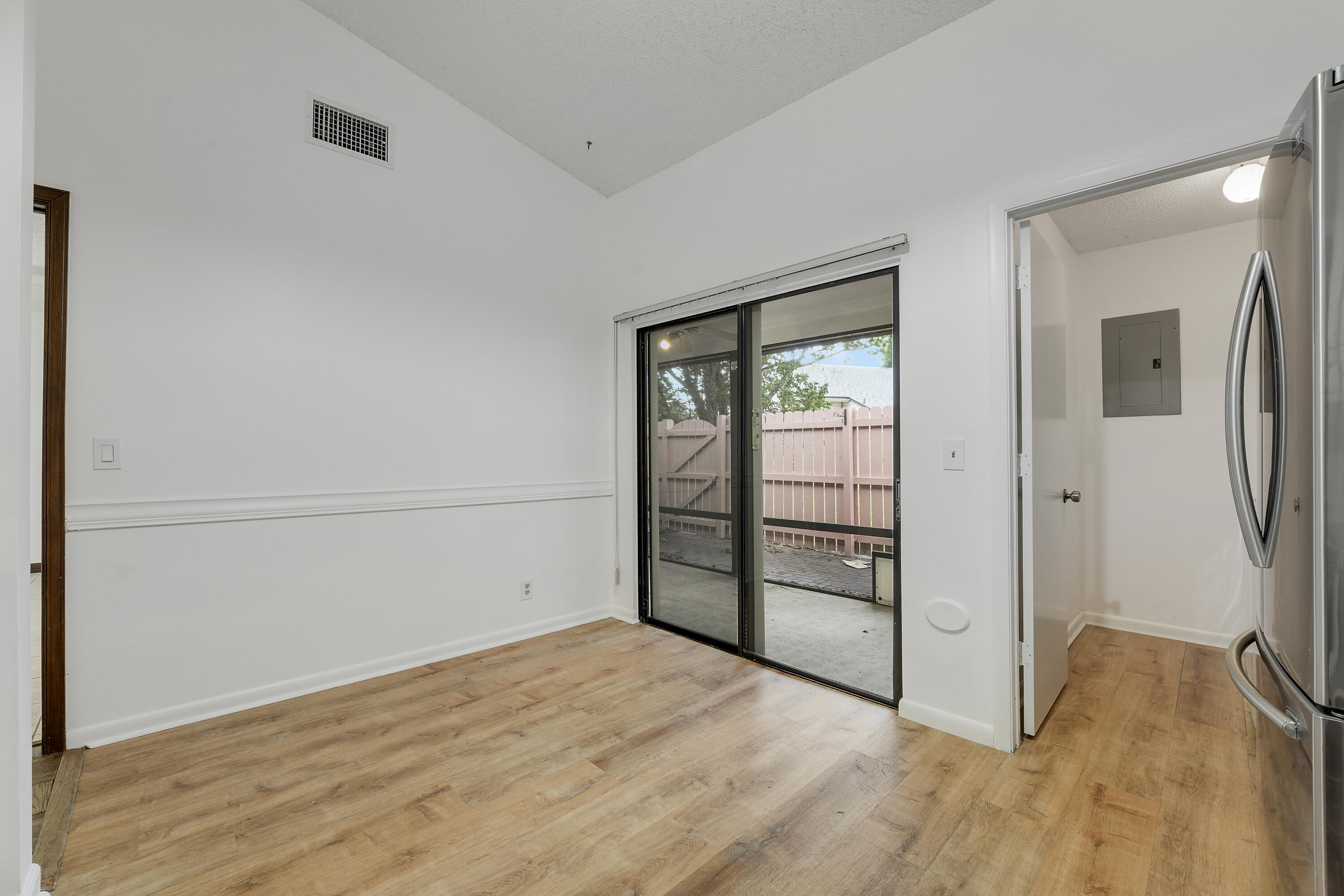 126 Sherwood Circle 12d