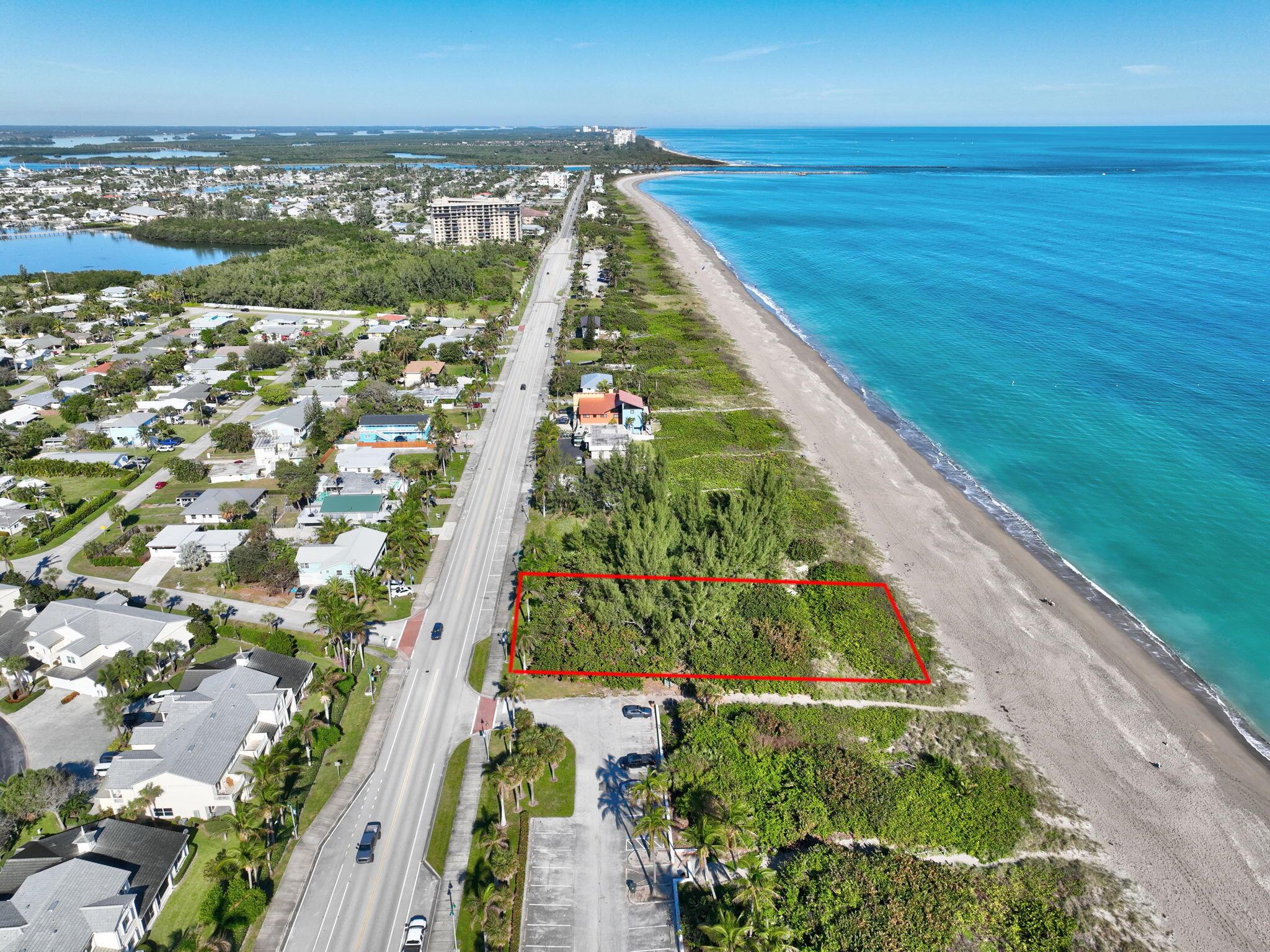 TROPICAL BEACH - Land