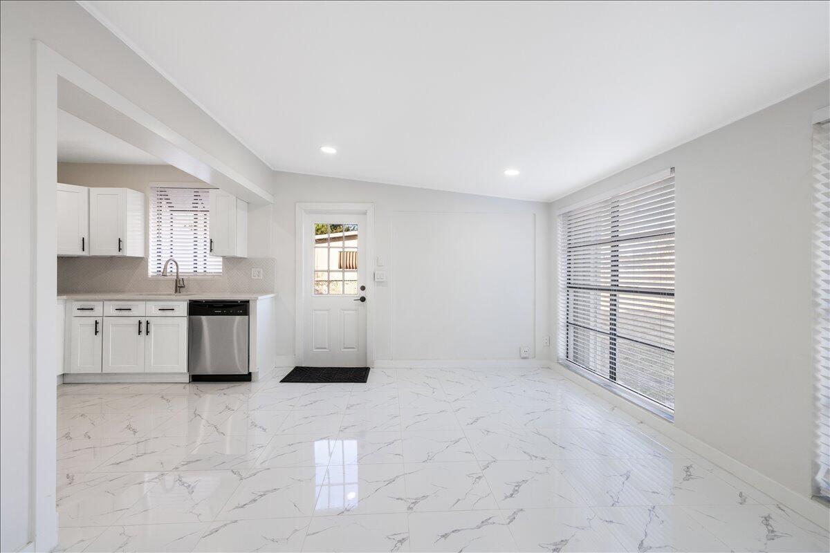 RIVER PARK UNIT 5 - Residential