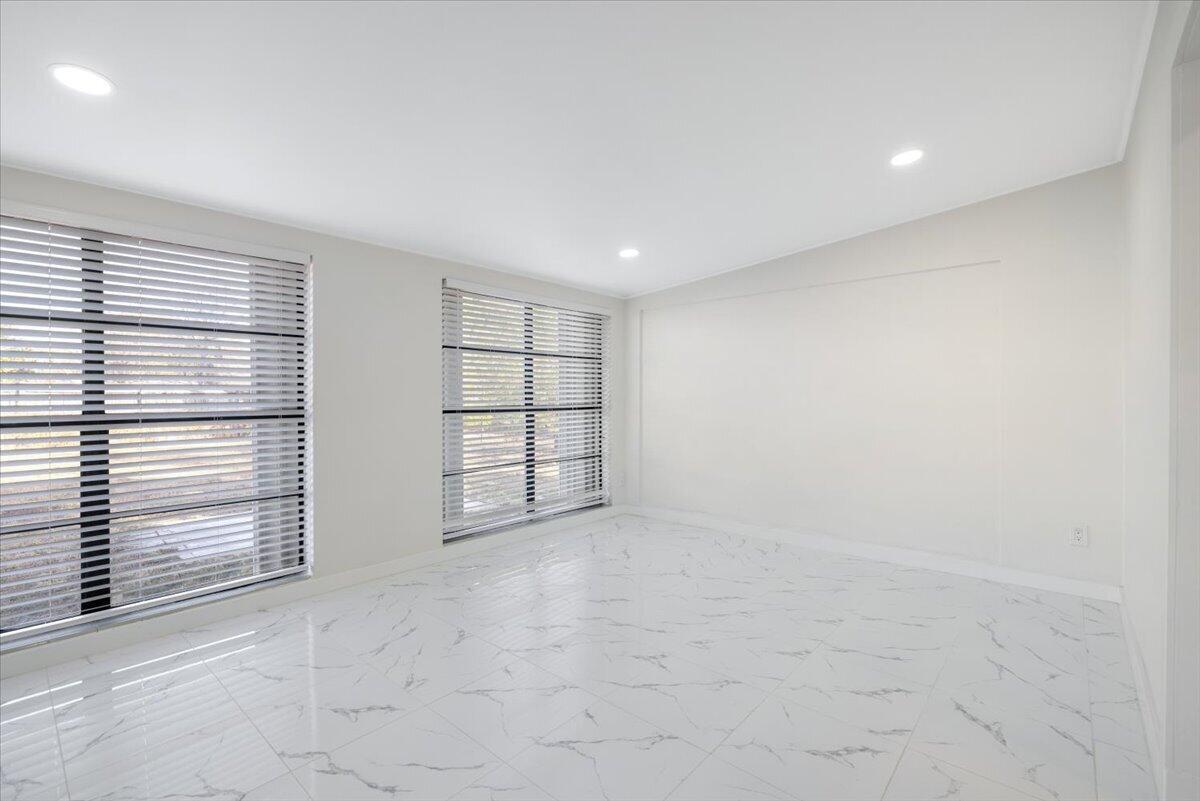 RIVER PARK UNIT 5 - Residential